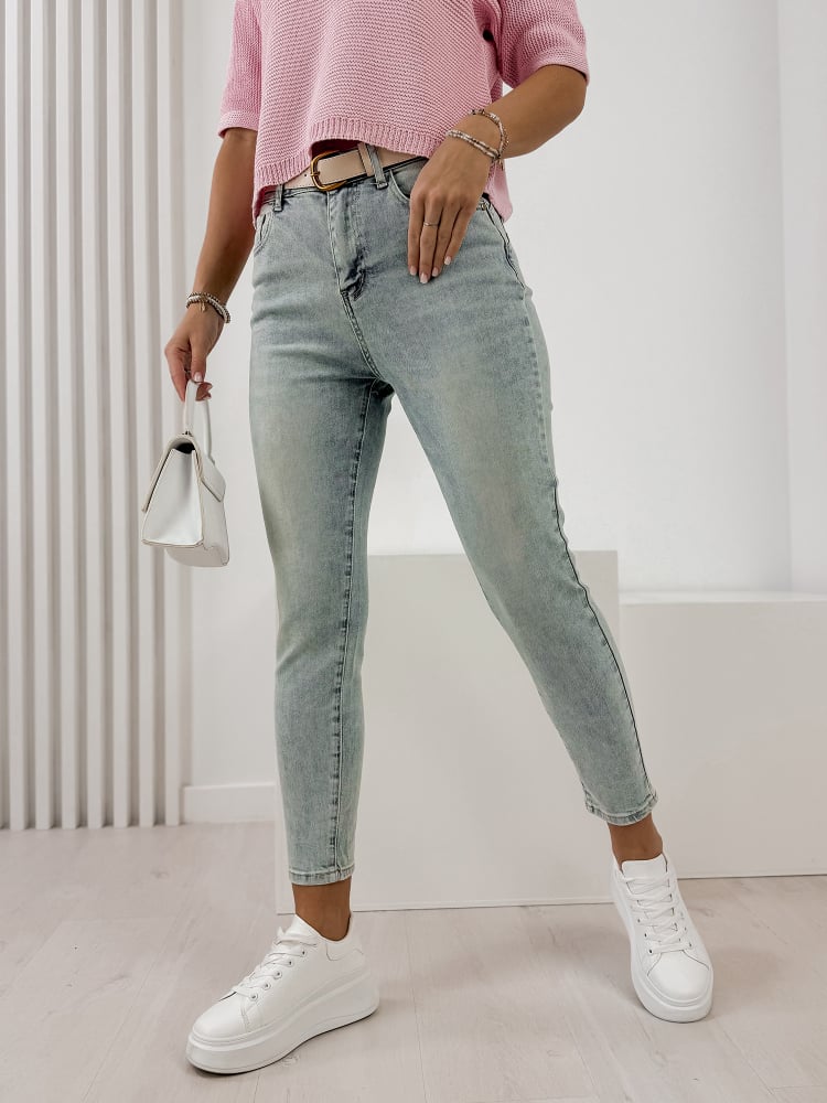 SPODNIE BETTY JEANSOWE