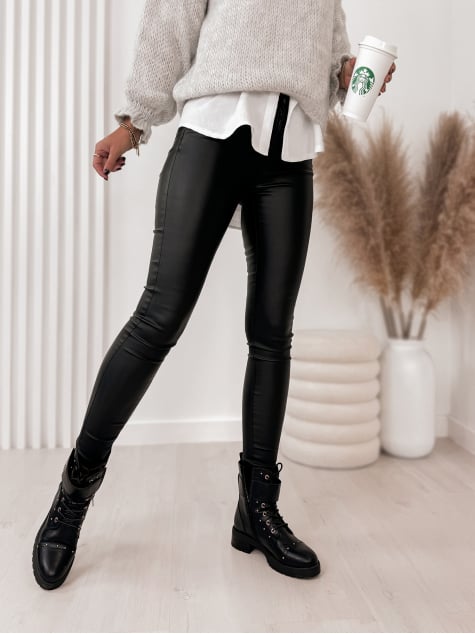 OUTLET SPODNIE SKÓRKOWE GŁADKIE Z WYSOKIM STANEM CZARNE