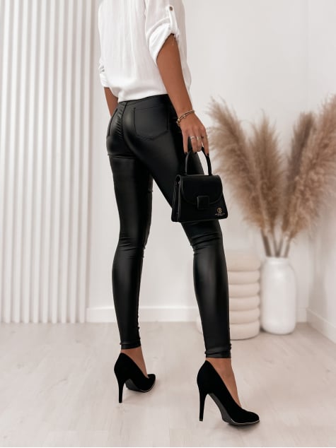 OUTLET SPODNIE SKÓRKOWE GŁADKIE Z WYSOKIM STANEM CZARNE