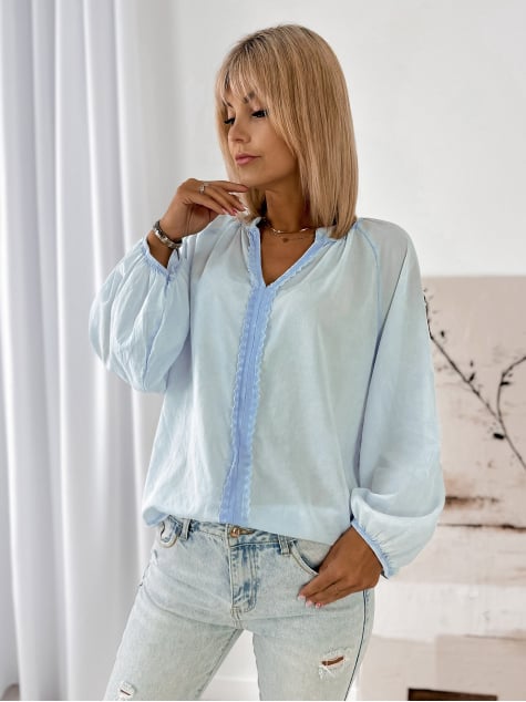 BLUZKA ELYRA JASNOBŁĘKITNA