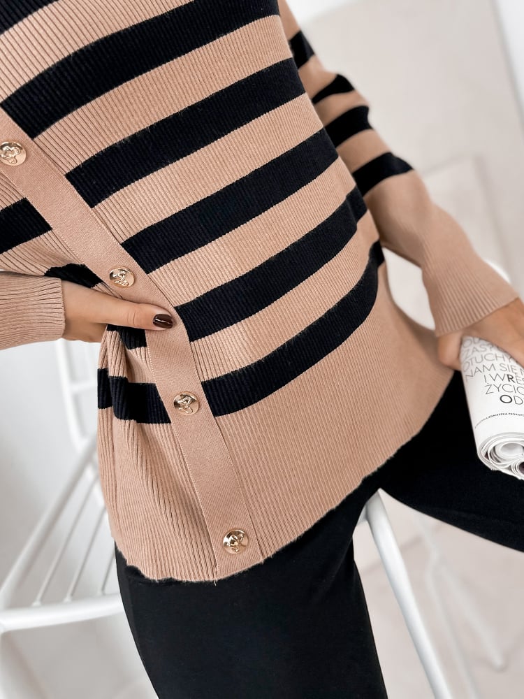 SWETER UMBERTO KARMELOWY