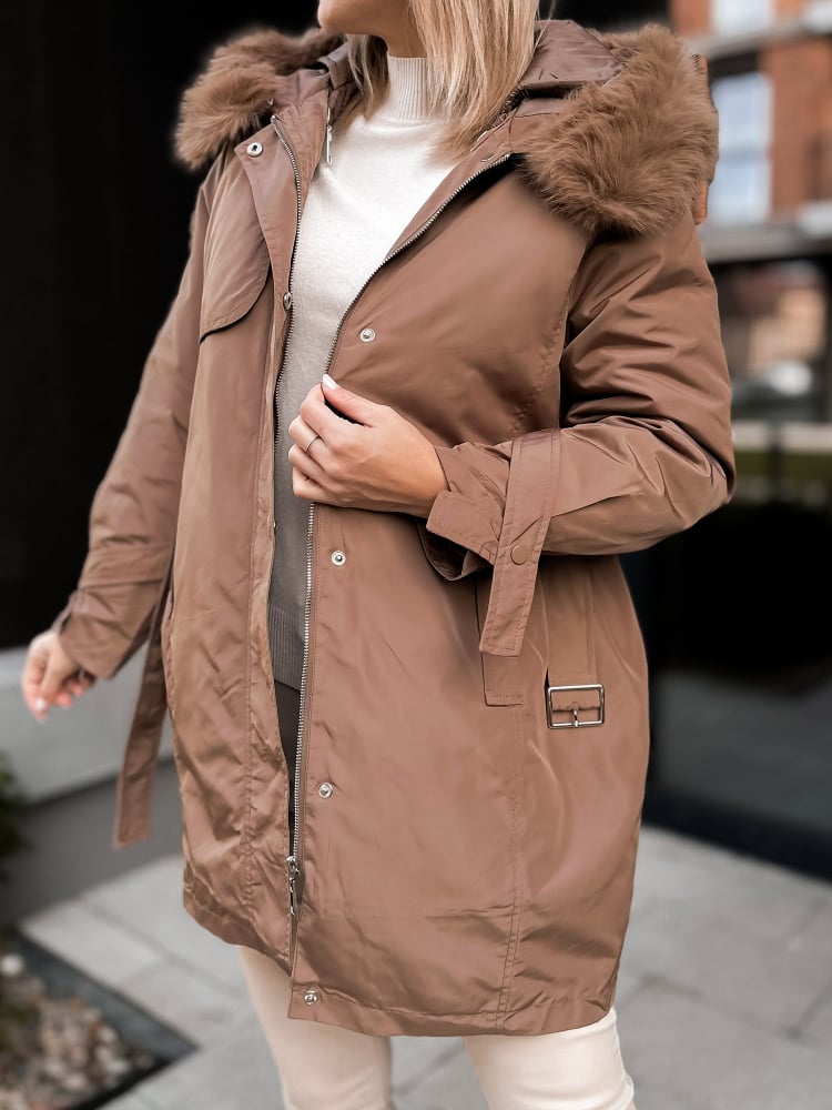 KURTKA Z PODPINKĄ ETTIE KARMELOWA