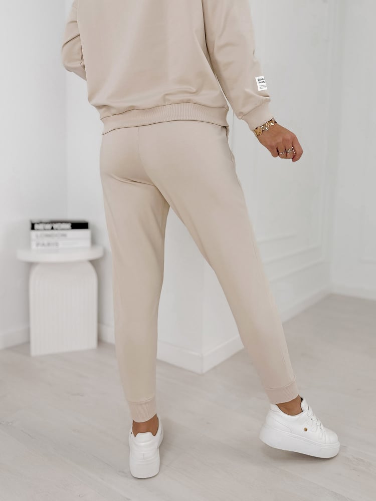 KOMPLET DRESOWY BYRON BEŻOWY