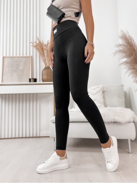 LEGGINSY PRĄŻKOWANE PRIVER CZARNE