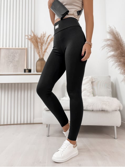 LEGGINSY PRĄŻKOWANE PRIVER CZARNE