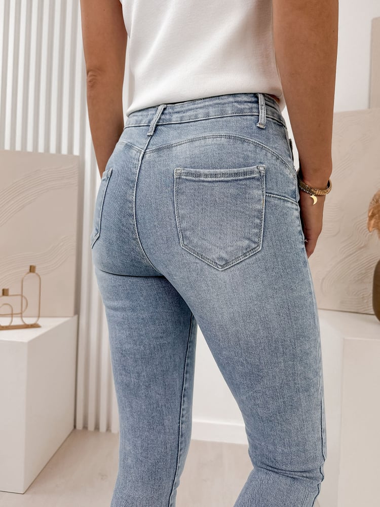 SPODNIE SASA JEANSOWE