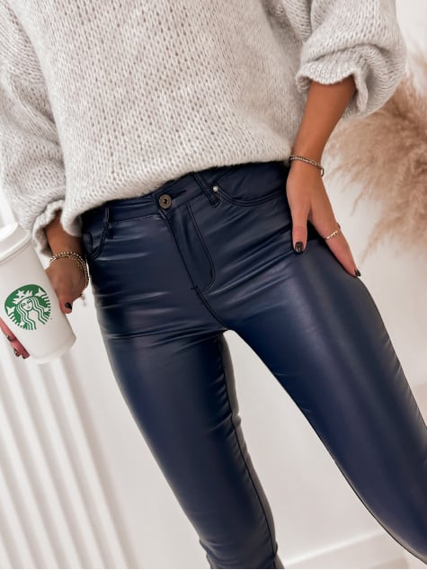 SPODNIE SKÓRKOWE GŁADKIE Z WYSOKIM STANEM GRANATOWE
