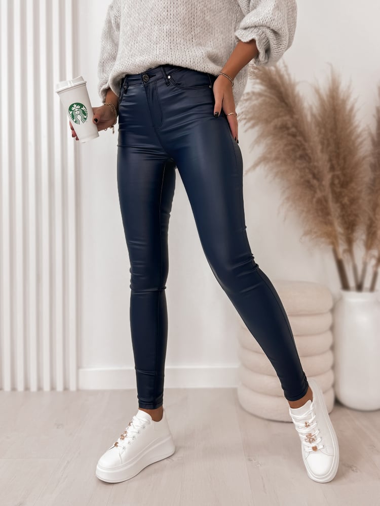 SPODNIE SKÓRKOWE GŁADKIE Z WYSOKIM STANEM GRANATOWE