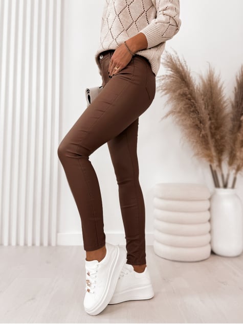 SPODNIE SKÓRKOWE GŁADKIE Z WYSOKIM STANEM CIEMNY KARMEL